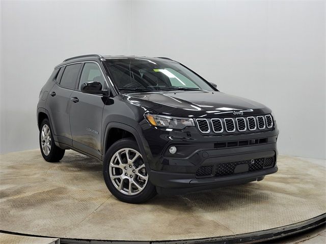 2024 Jeep Compass Latitude Lux