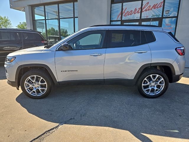 2024 Jeep Compass Latitude Lux