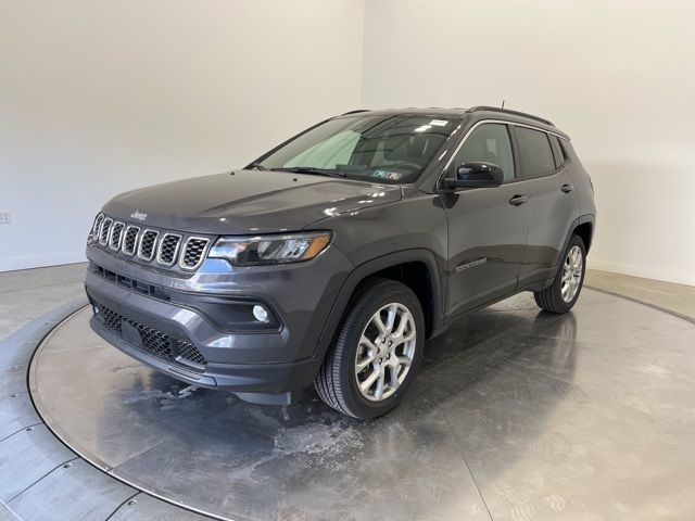 2024 Jeep Compass Latitude Lux