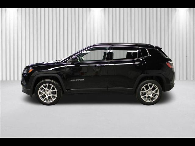 2024 Jeep Compass Latitude Lux