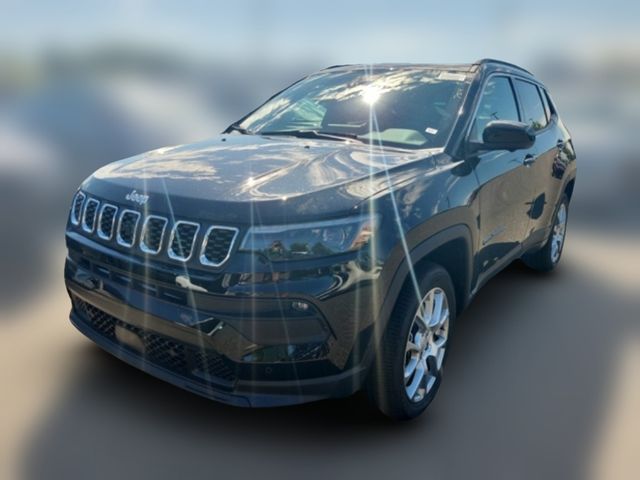 2024 Jeep Compass Latitude Lux