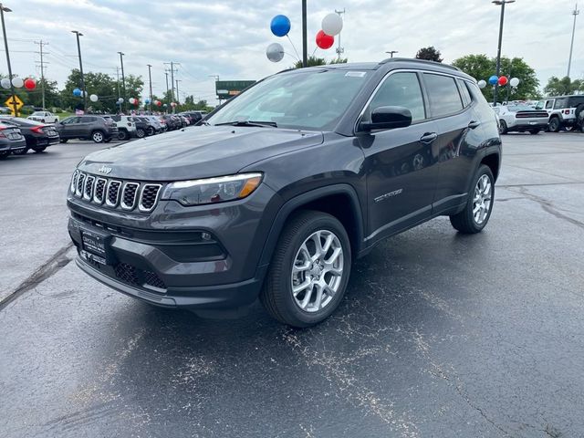 2024 Jeep Compass Latitude Lux