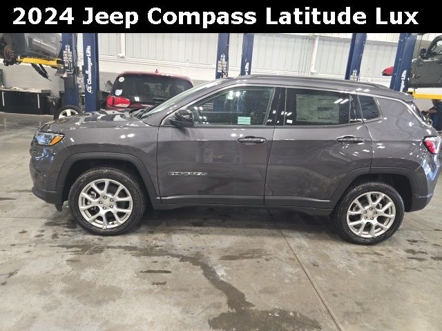 2024 Jeep Compass Latitude Lux