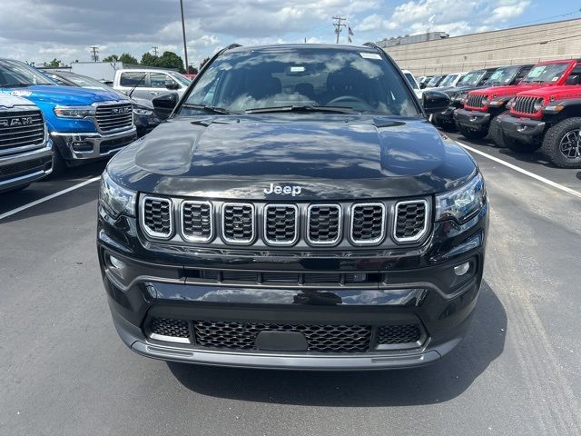 2024 Jeep Compass Latitude Lux