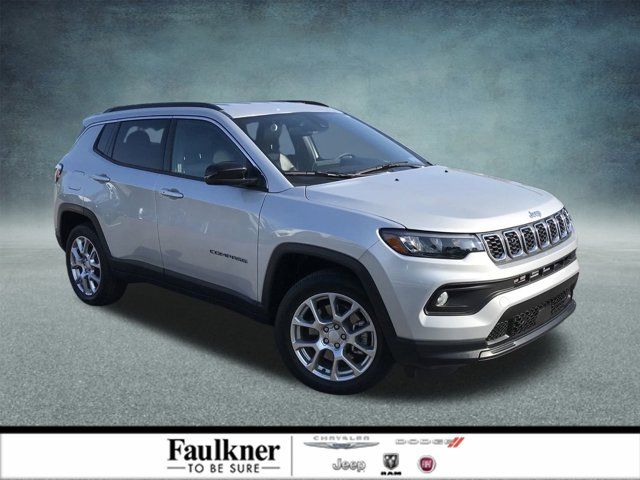 2024 Jeep Compass Latitude Lux