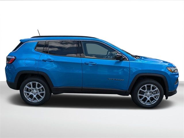 2024 Jeep Compass Latitude Lux