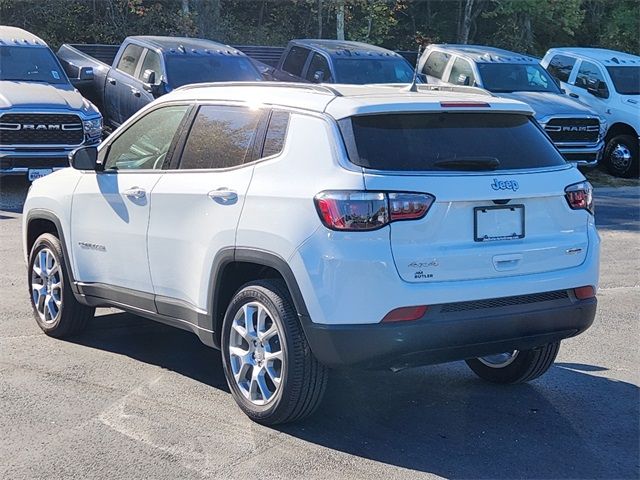 2024 Jeep Compass Latitude Lux