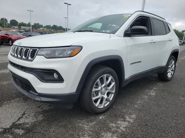 2024 Jeep Compass Latitude Lux