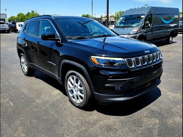 2024 Jeep Compass Latitude Lux