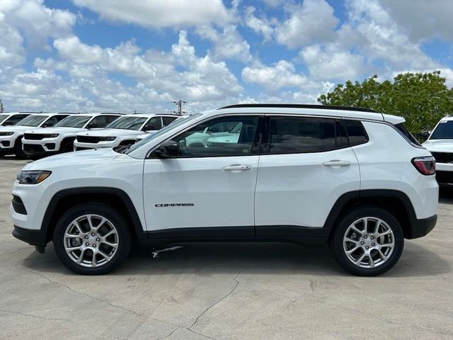 2024 Jeep Compass Latitude Lux