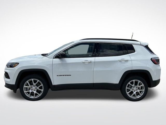 2024 Jeep Compass Latitude Lux