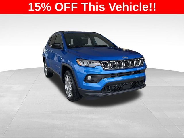 2024 Jeep Compass Latitude Lux