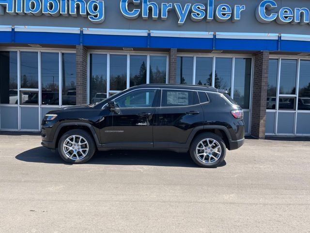 2024 Jeep Compass Latitude Lux