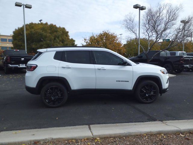 2024 Jeep Compass Latitude Lux