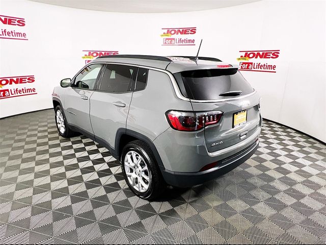 2024 Jeep Compass Latitude Lux