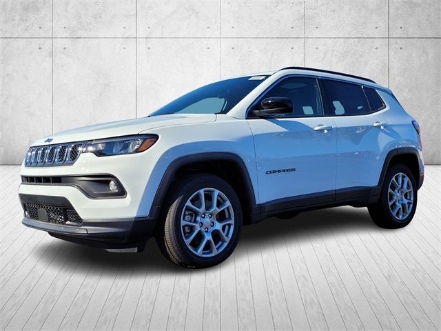 2024 Jeep Compass Latitude Lux