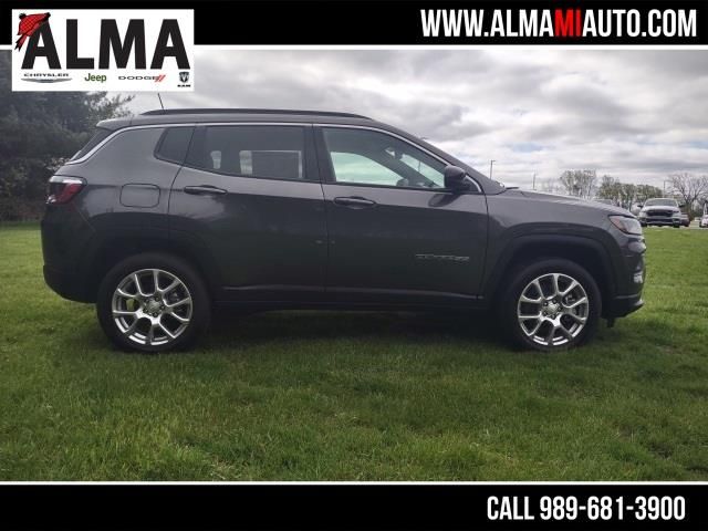 2024 Jeep Compass Latitude Lux