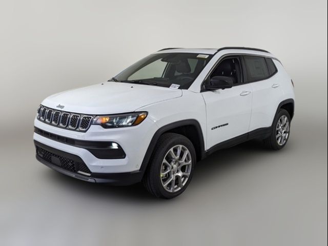 2024 Jeep Compass Latitude Lux