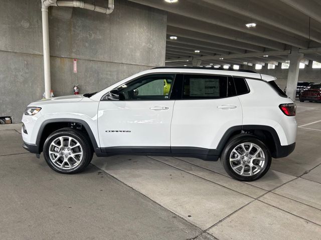 2024 Jeep Compass Latitude Lux