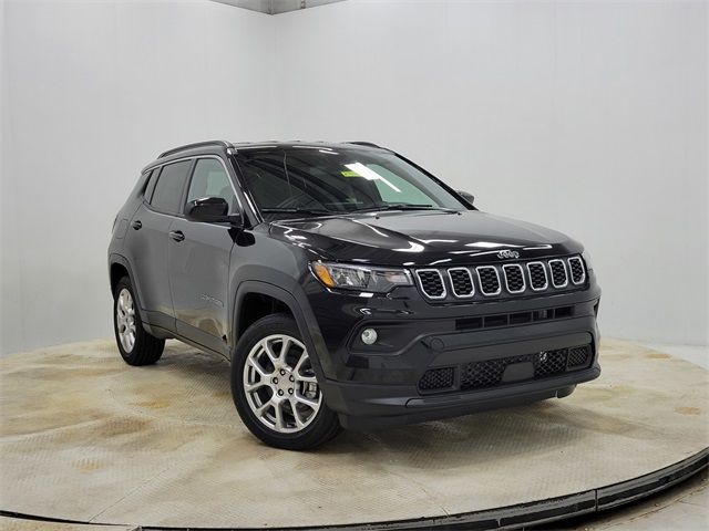 2024 Jeep Compass Latitude Lux