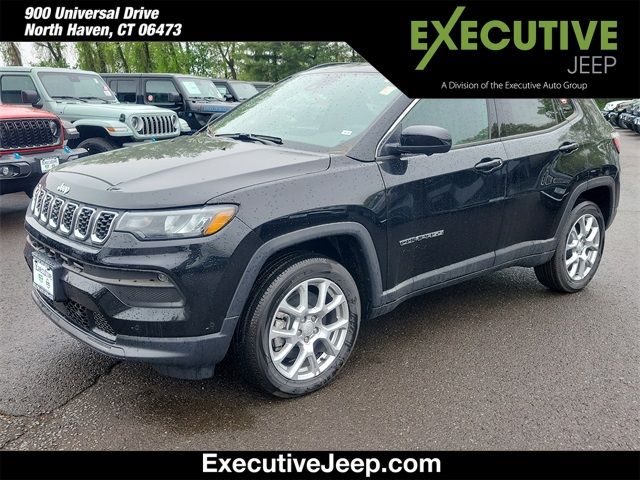 2024 Jeep Compass Latitude Lux