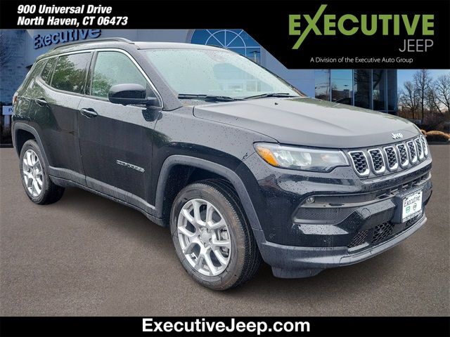 2024 Jeep Compass Latitude Lux