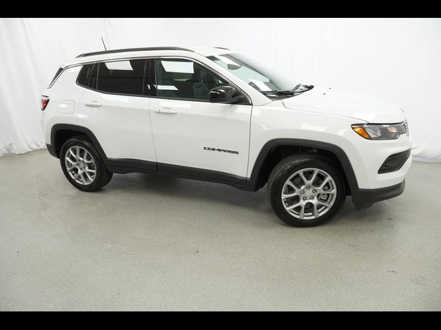 2024 Jeep Compass Latitude Lux