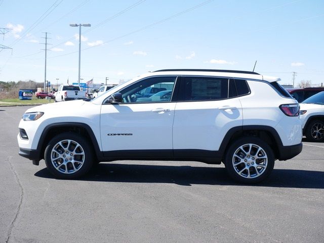 2024 Jeep Compass Latitude Lux