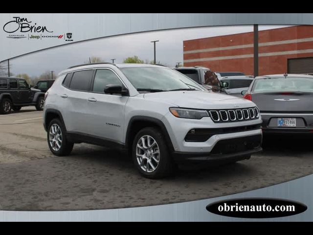 2024 Jeep Compass Latitude Lux