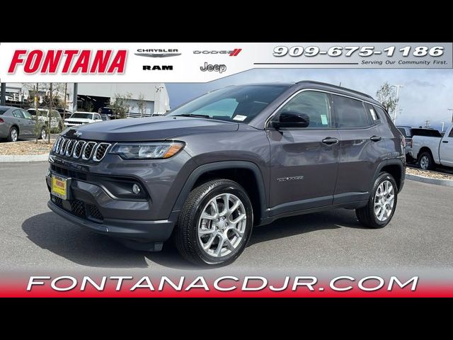 2024 Jeep Compass Latitude Lux