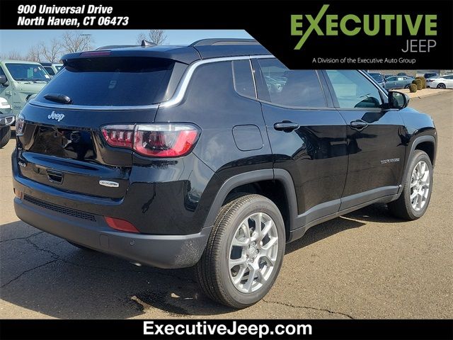 2024 Jeep Compass Latitude Lux