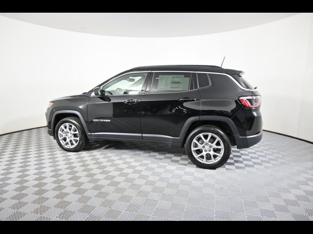 2024 Jeep Compass Latitude Lux