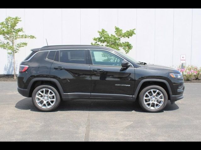 2024 Jeep Compass Latitude Lux