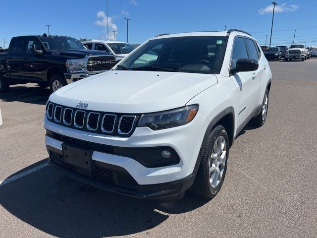 2024 Jeep Compass Latitude Lux