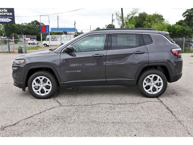 2024 Jeep Compass Latitude Lux