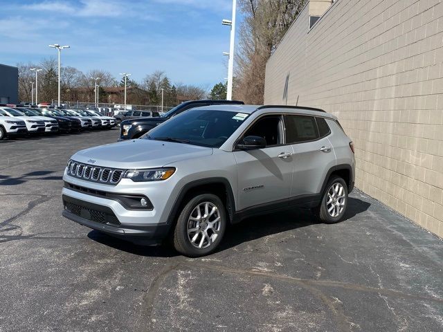 2024 Jeep Compass Latitude Lux