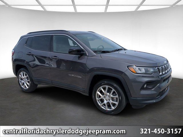 2024 Jeep Compass Latitude Lux