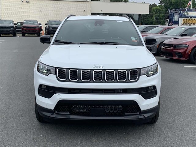 2024 Jeep Compass Latitude Lux