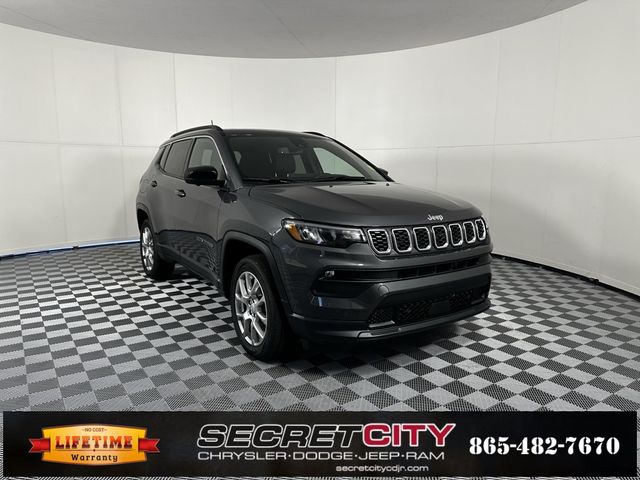 2024 Jeep Compass Latitude Lux