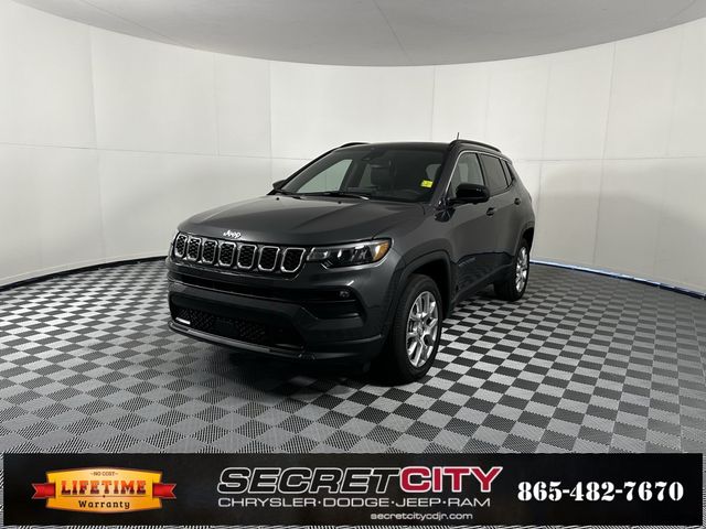 2024 Jeep Compass Latitude Lux