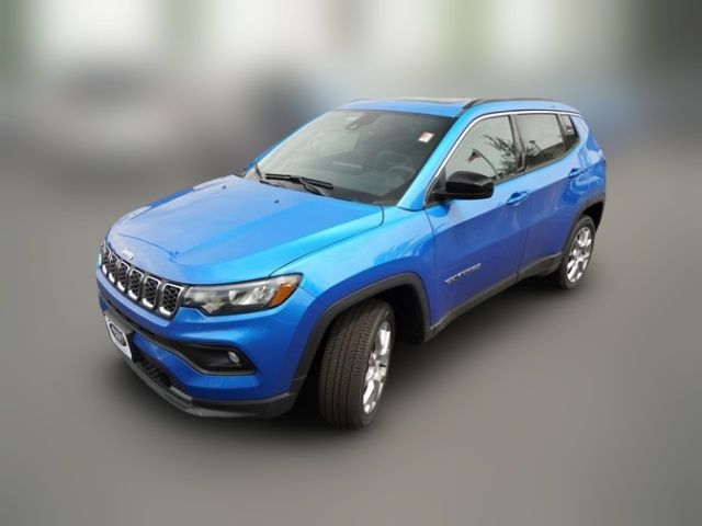 2024 Jeep Compass Latitude Lux