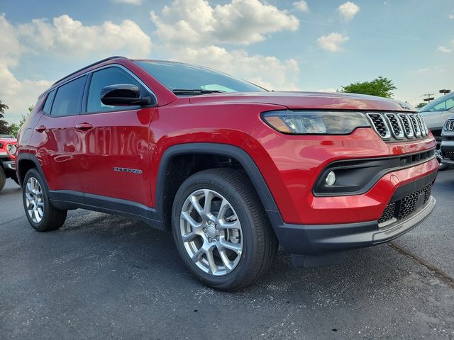 2024 Jeep Compass Latitude Lux