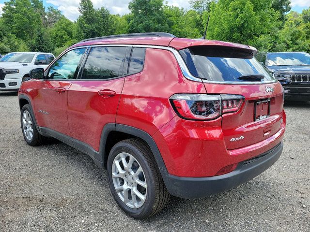 2024 Jeep Compass Latitude Lux