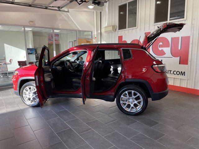 2024 Jeep Compass Latitude Lux