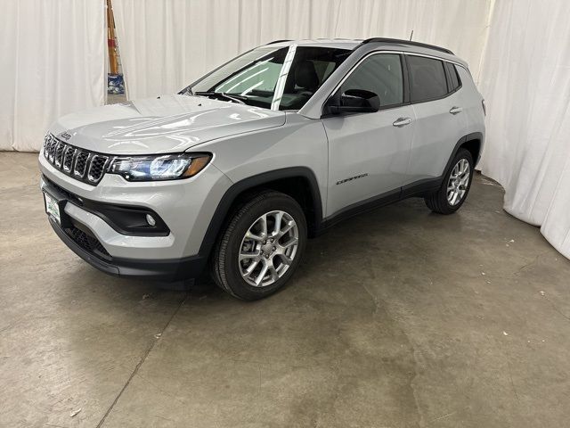 2024 Jeep Compass Latitude Lux