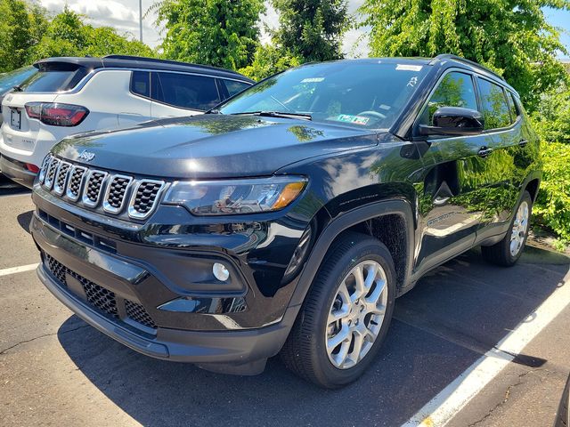 2024 Jeep Compass Latitude Lux