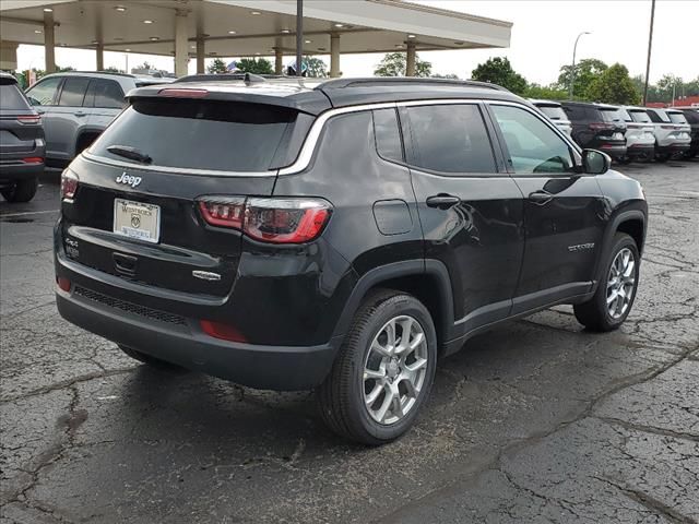 2024 Jeep Compass Latitude Lux