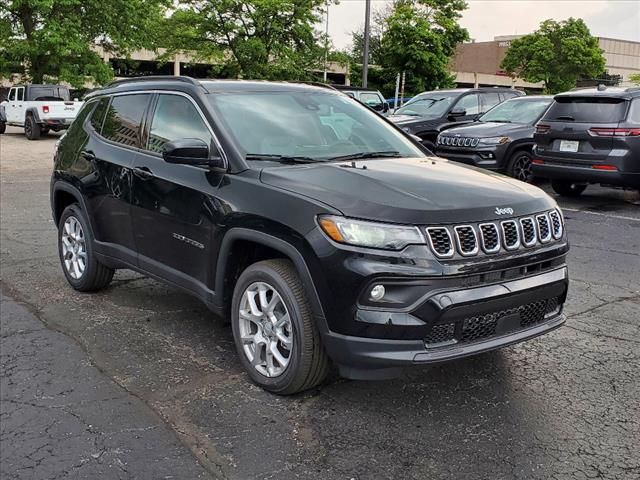 2024 Jeep Compass Latitude Lux