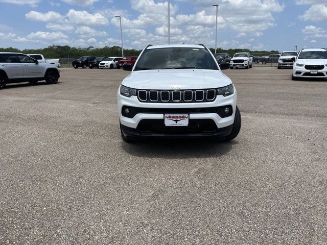 2024 Jeep Compass Latitude Lux