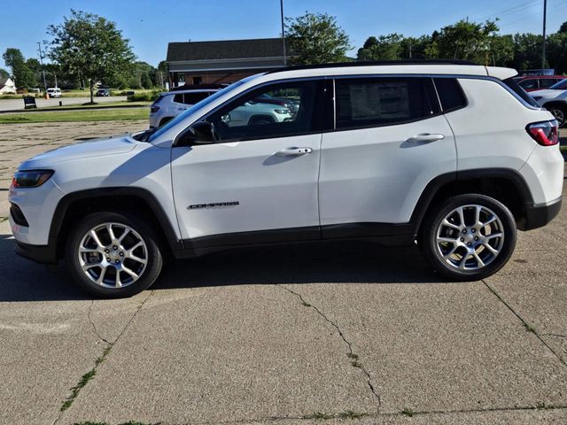 2024 Jeep Compass Latitude Lux